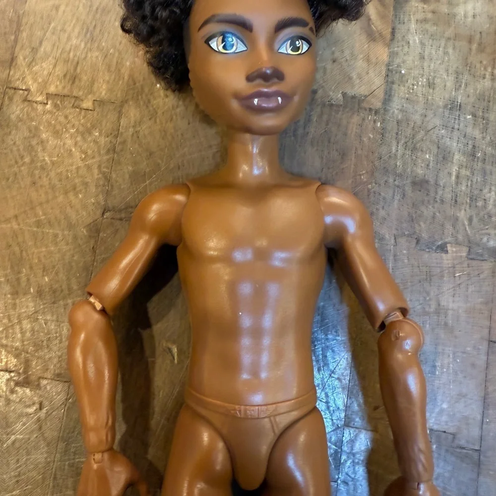 2022 Monster High Clawd Wolf Forbitten Love Brown Articulated Male Doll Figure